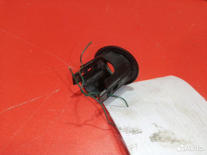 Кронштейн датчика парковки Volkswagen Tiguan 5N1