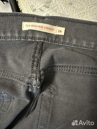 Новые джинсы Levis 724 размер 26