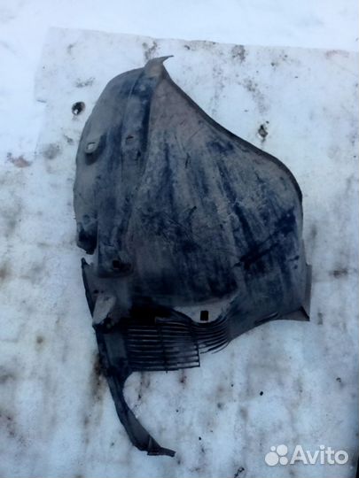 Подкрылок передний правый Mercedes-Benz S-Class