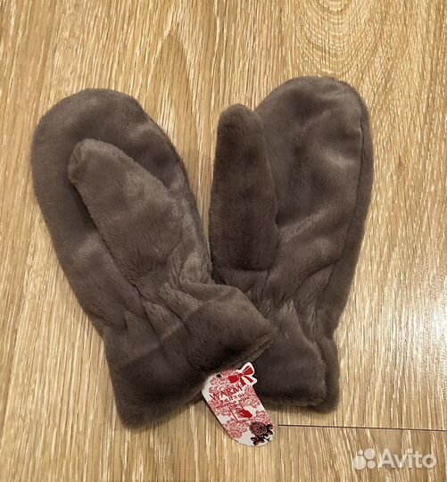 Варежки женские меховые,новые. Тёплые,мягкие