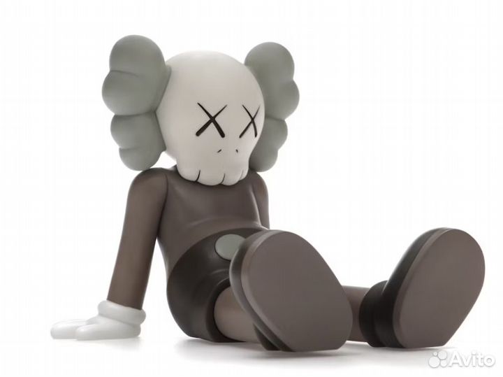 Kaws Holiday Limited 7 Vinyl Figure 17.8cm