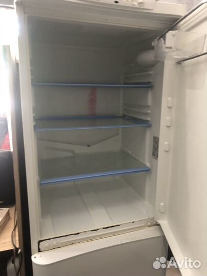 Холодильник indesit