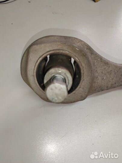 Рычаг подвески нижний передний правый