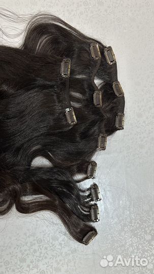 Волосы на заколках