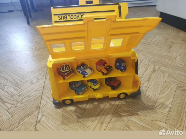 Автобус Робокар Поли