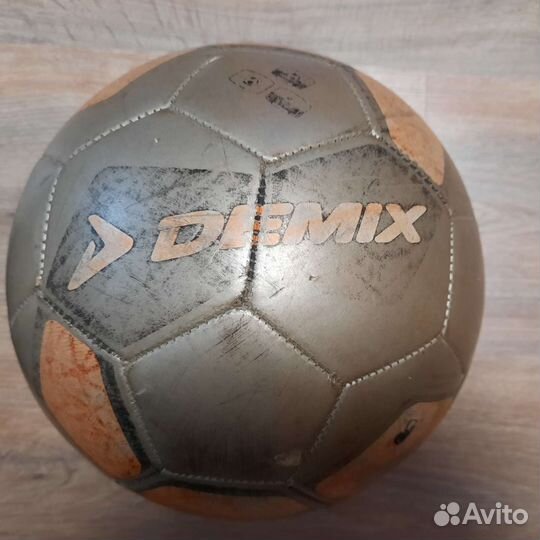 Футбольный мяч бу