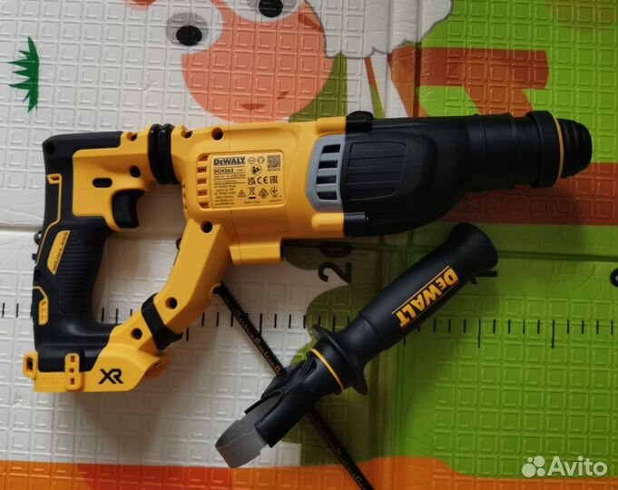 Аккумуляторный перфоратор dewalt На запчасти