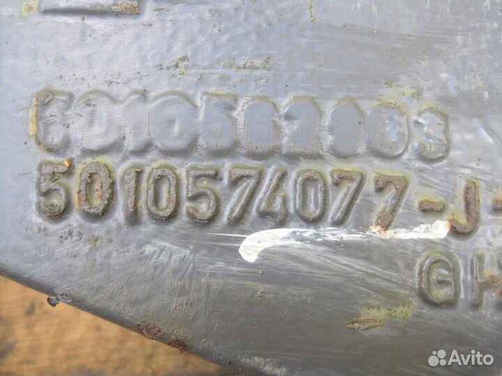 Кронштейн передней рессоры передний 5010574077 лев