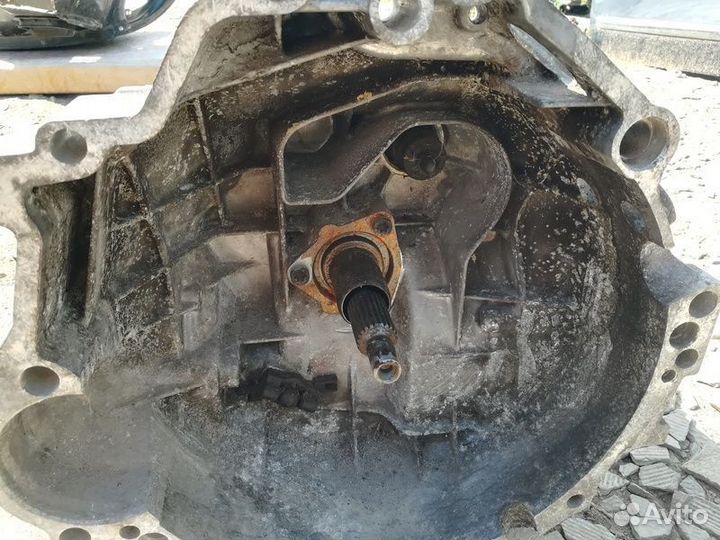 МКПП (механическая коробка переключения передач) A