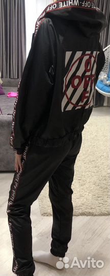 Спортивный костюм