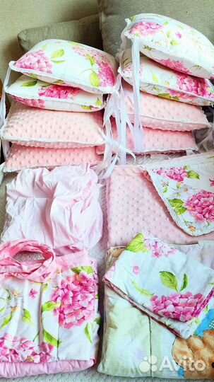 Комплект бортиков в кроватку