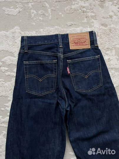 Джинсы женские Levis 23