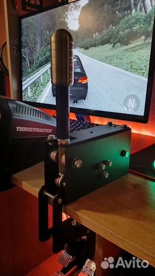 Игровой руль Thrustmaster