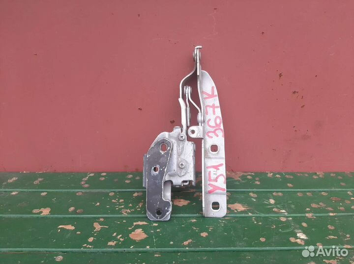 Петля капота Infiniti M25 M37 M56 Q70 Y51