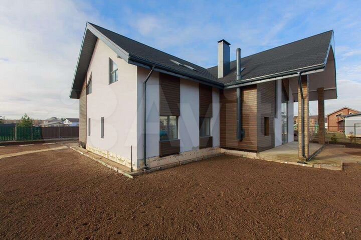 Дом 380 м² на участке 12 сот.