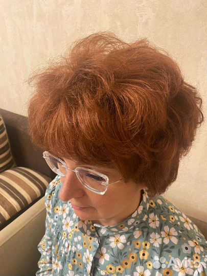 Парик женский короткий, искусственный, б/у