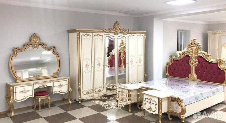 Спальный гарнитур