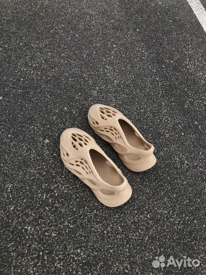 Кроссовки Adidas Yeezy Foam Runner “Light brown”