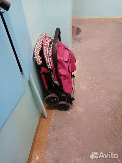 Прогулочная коляска