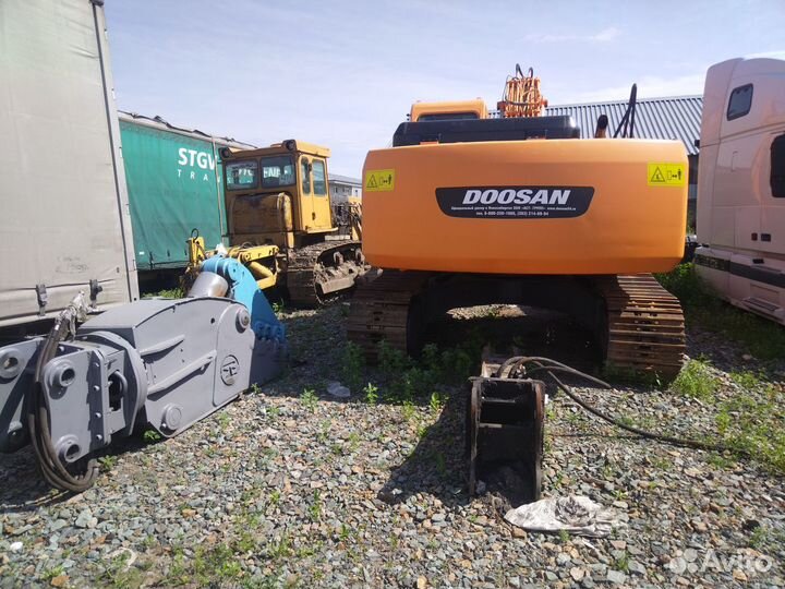 Гусеничный экскаватор DOOSAN Daewoo SOLAR 225LC-V, 2005