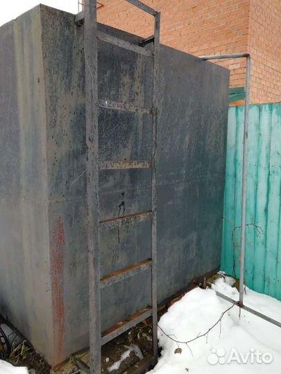 Бак для воды, металлический