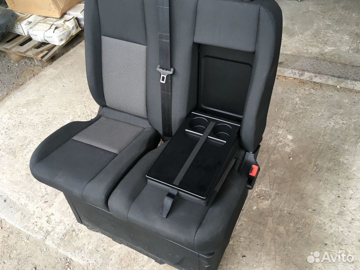Сиденье пассажирское двойное Ford Transit 8