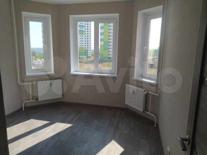 2-к. квартира, 57 м², 3/17 эт.