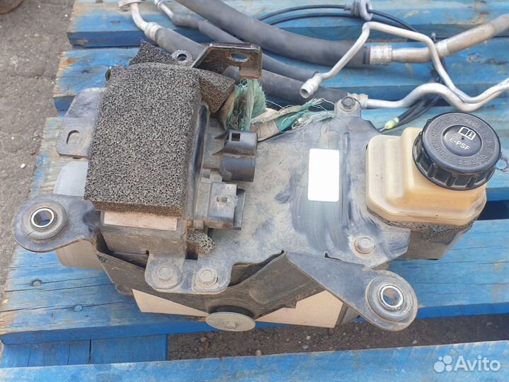 Насос усилителя руля nissan quest E52