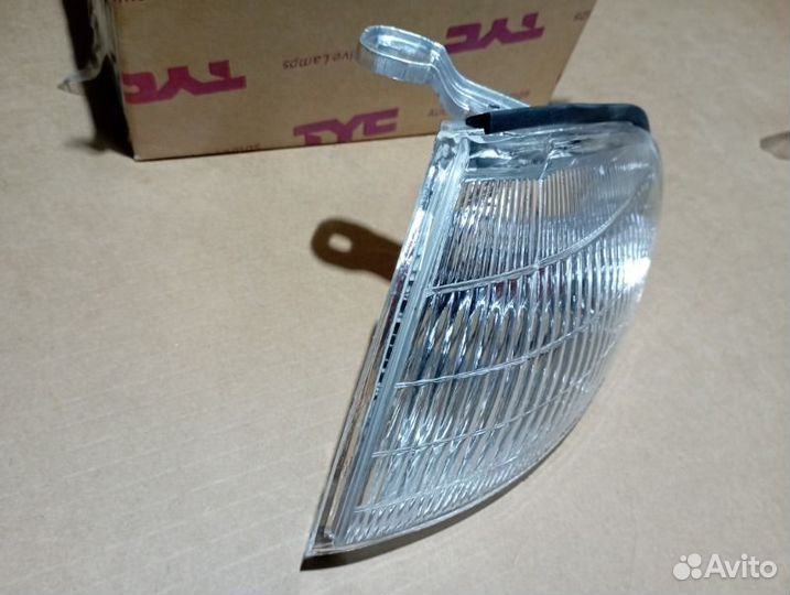 Поворотник левый Hyundai Lantra 93-95