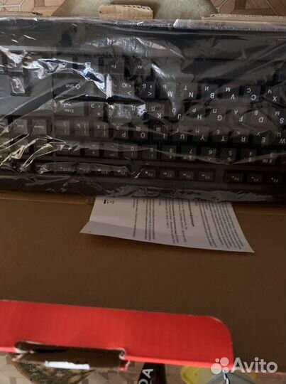 Беспроводная клавиатура новая абсолютно