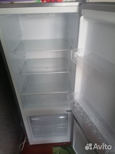 Холодильник двухкамерный новый
