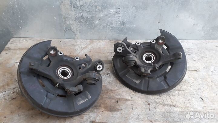 Кулак задний BMW E81 E87 E90 E91 E92 E93