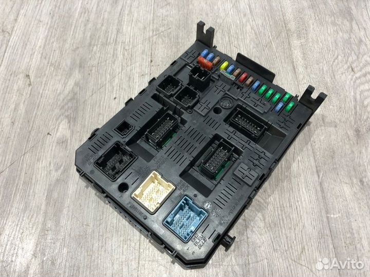 Блок комфорта(BCM) Peugeot 308 EP6 2010