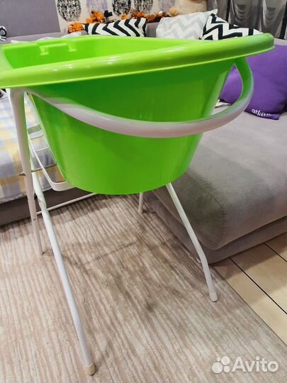Детская ванночка для купания и подставка