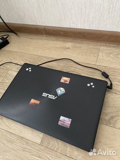 Ноутбук asus