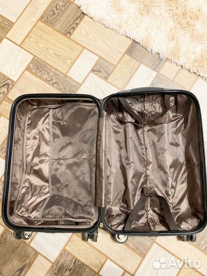 Чемодан ручная кладь s