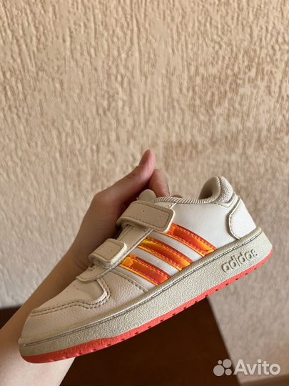 Кроссовки для девочки