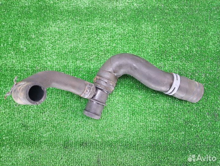 Патрубок радиатора Audi Q3, Volkswagen Tiguan