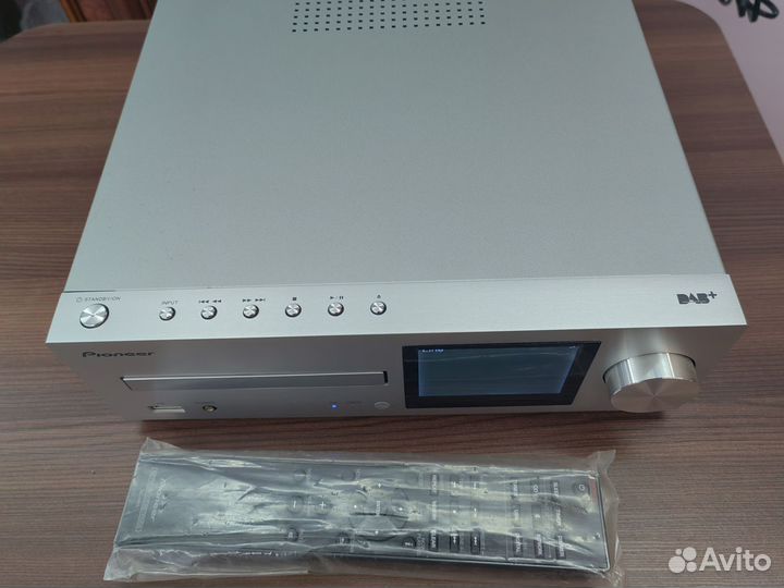 Компактный CD-ресивер Pioneer