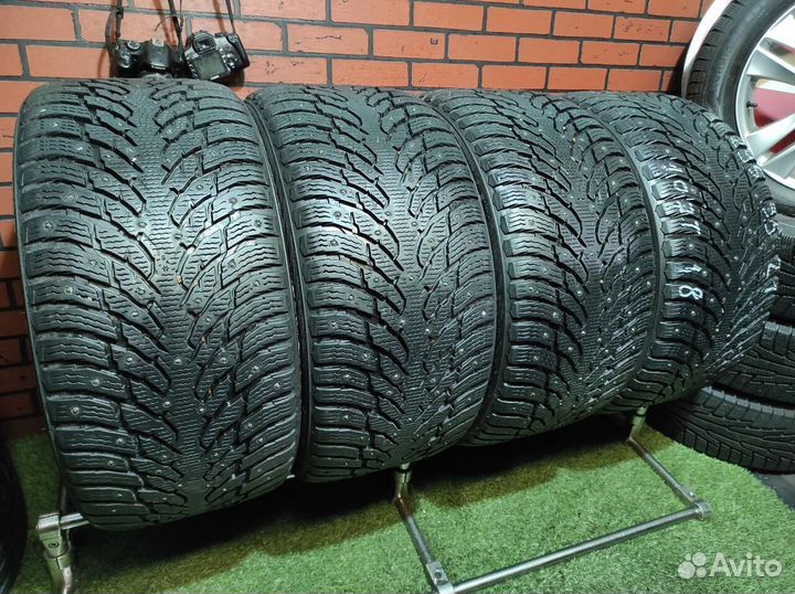 Nokian Tyres Hakkapeliitta 9 SUV 295/35 R21 107T