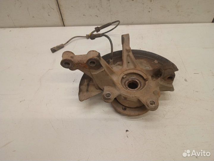 Кулак поворотный передний правый Renault Logan 2