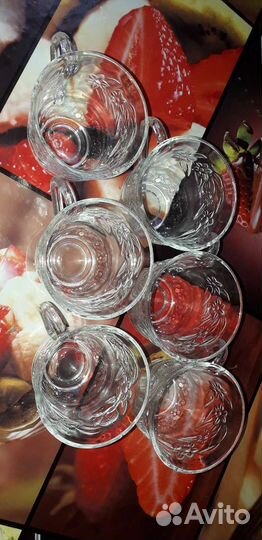 Чашки, солонка, перечница, салфетница