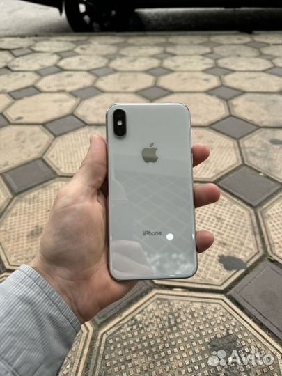 iPhone X, 64 ГБ