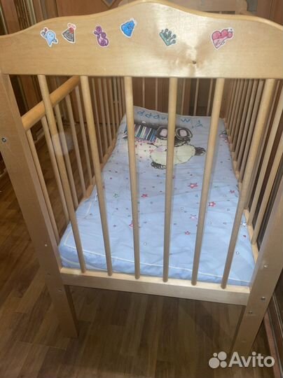 Кроватка детская с матрасом