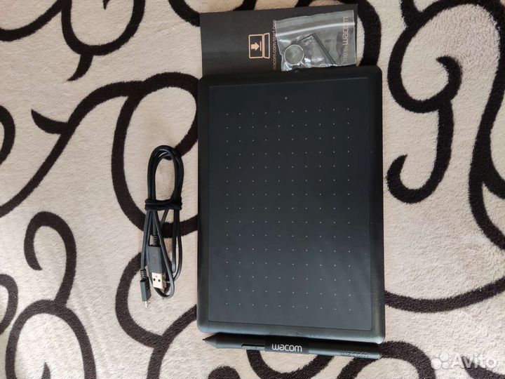 Графический планшет One by Wacom