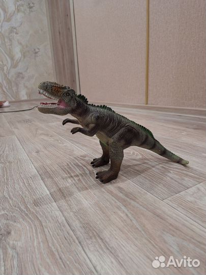 Динозавры игрушки