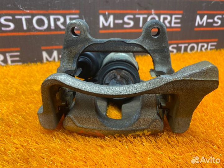 Суппорт задний левый Volkswagen Tiguan 5N cczd