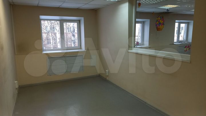 Офисные помещения, 216.4 м²
