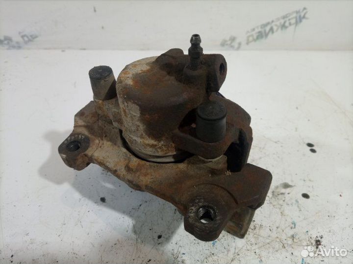 Суппорт передний правый Ford Mondeo 4 1.6 2009