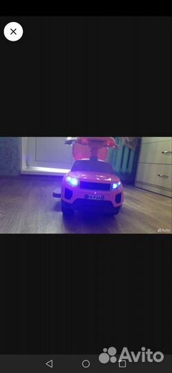 Машинка каталка толокар с ручкой